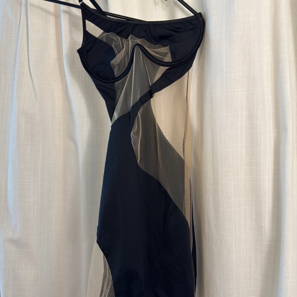 God Save Queens Carmen Dress. Size S